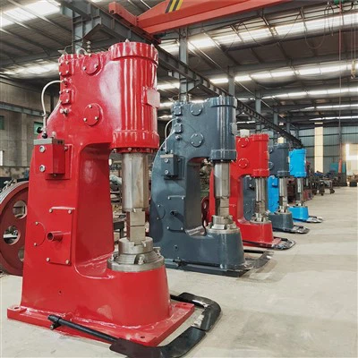 Snažni čekić za izradu noževa